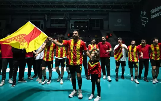 Göztepe Erkek Hentbol Takımı, Süper Lig'e yükseldi