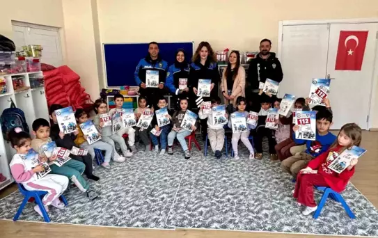 Kars'ta Minik Öğrencilere Güvenlik Eğitimi