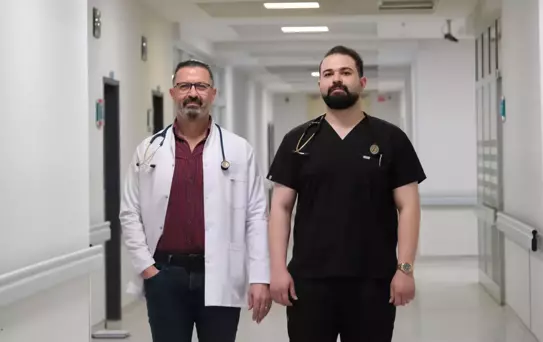 Baba-Oğul Doktorlar Aynı Hastanede