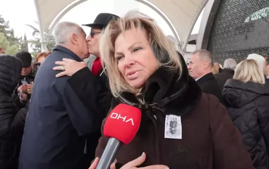 Reklamcı Alinur Velidedeoğlu Son Yolculuğuna Uğurlandı