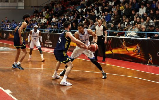 Türkiye Basketbol Ligi: Kocaeli BŞB Kağıtspor: 73 Fenerbahçe Koleji: 84