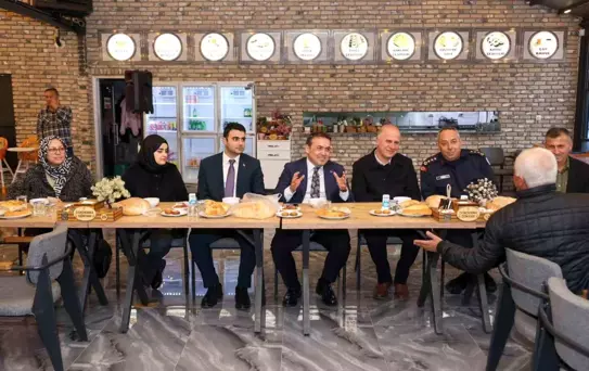 Bilecik Valisi, Muhtarlarla İftar Buluşması Gerçekleştirdi