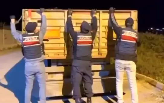 Adana'da Kaçak Tütün Operasyonu