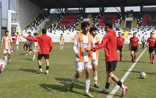 Avrupa'dan 3. Lig'e! Adanaspor küme düştü