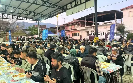 Aydınlılar Büyükşehir'in iftar sofrasında bir araya geldi