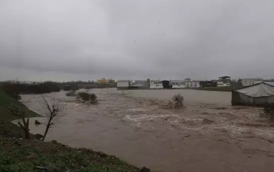 Diyarbakır'da Sağanakta Taşkınlar Yaşandı