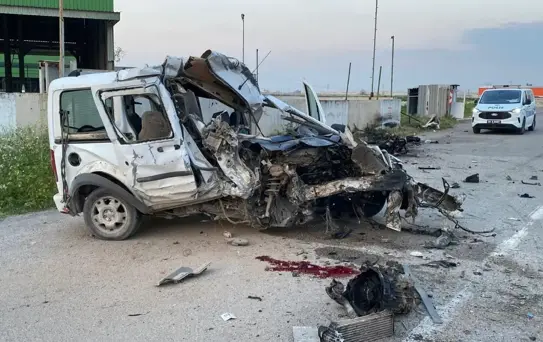 Ceyhan'da Kaza: Sürücü Ağır Yaralı