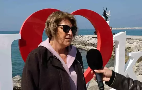 Kuşadası'nda vatandaşlardan Başkan Günel'e destek