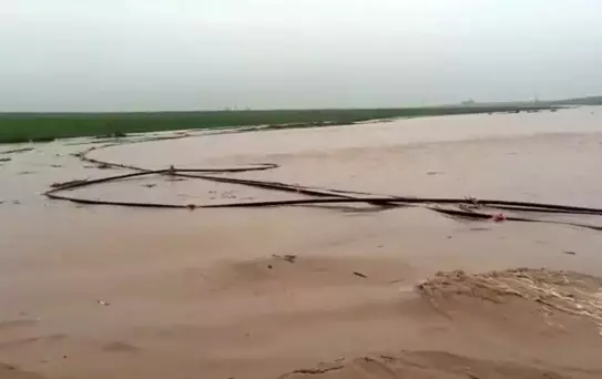Mardin'de Sağanak Yağış Dereleri Taşırdı