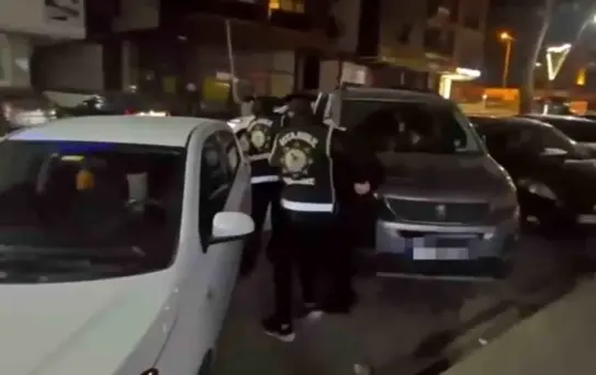 Pendik'te Silah Ticareti Operasyonu