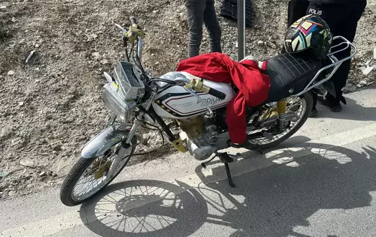 Polisten kaçıp ters yöne giren ehliyetsiz motosiklet sürücüsüne 399 bin lira ceza
