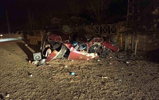 Sivas'ta Trafik Kazası: 2 Yaralı