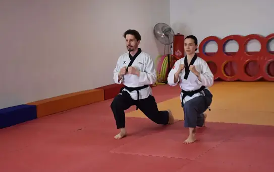 İzmirli Öğretmen Tekvandoda Altın Madalya Kazandı