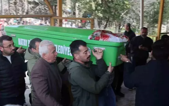 Yürek burkan kazada hamile kadını 5 ay önce evlendiği eşinden ölüm ayırdı