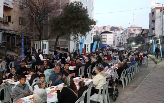 Aydınlılar Büyükşehir'in iftar sofrasında bir araya geldi