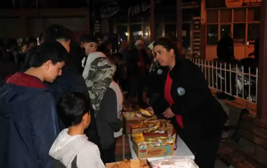 Bozdoğan Belediyesi'nden Kadir Gecesi'nde vatandaşlara ikram
