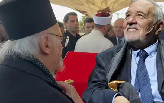 Fener Rum Patriği Bartholomeos, Ortaylı'nın tabutunun başında dua etti