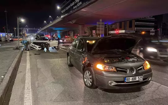 İki otomobil çarpıştı: 1 yaralı