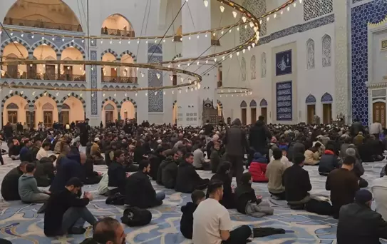 Kadir Gecesi’nde Camiler Dolu