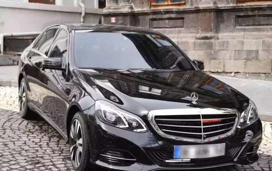 Kars Belediyesine Azerbaycan'dan anlamlı destek: Makam aracı hediye edildi