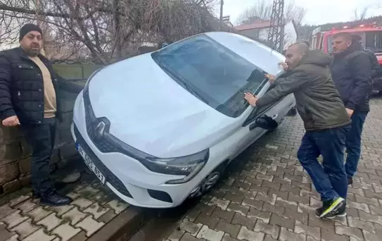 Bingöl'de Kaza: İki Kişi Yaralandı