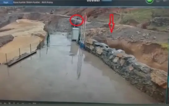 Şırnak'ta selden kaçış kamerada