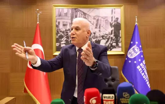 Bursa Büyükşehir Belediye Başkanı Bozbey: '20 senedir yapılmamış hizmetleri yapıyoruz'