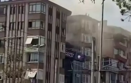 İzmit'te Apartman Bacasında Yangın