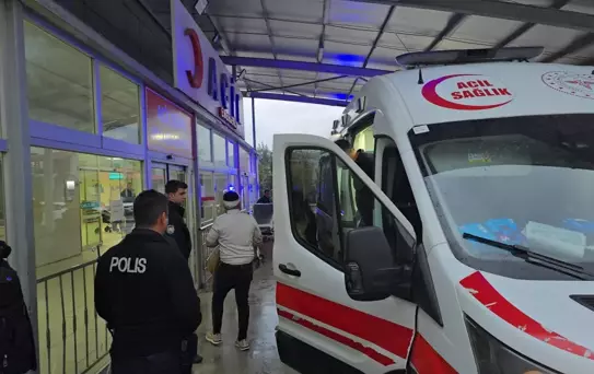 Kozan'da Alacak-verecek Kavgası: 2 Yaralı