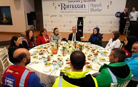 Başkan Yeğin mesai arkadaşlarıyla iftarda buluştu: 'Sancaktepe'de büyük bir aileyiz'