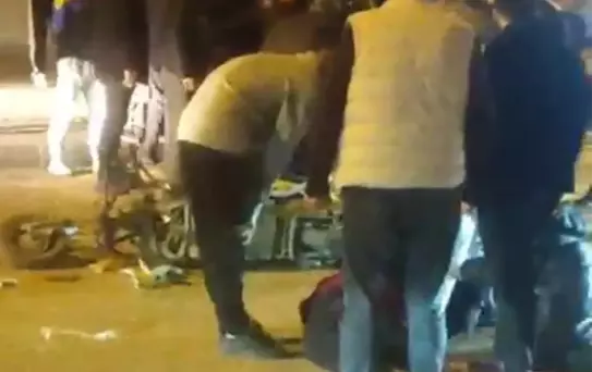 Batman'da feci kaza! Otomobil ile motosiklet çarpıştı