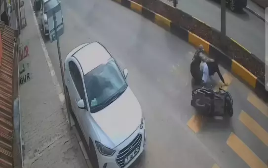 Reyhanlı'da Motosiklet Kazası: 2 Yaralı