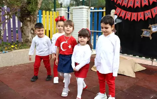 Didim Belediyesi'nin minikleri 'Çanakkale' performansı takdir topladı