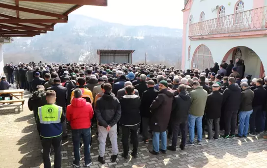 Ambulans Şoförü Kazada Hayatını Kaybetti