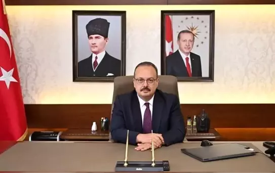 Vali Canbolat, Çanakkale Zaferi'nin 111. Yıldönümünde Şehitleri Andı