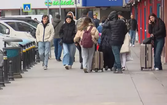 Bayrampaşa Otogarı'nda Bayram Yoğunluğu