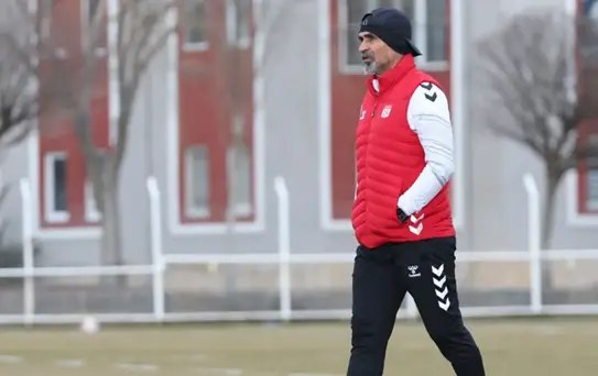 Bu kez başarabilecek mi? Küme düşme potasında aldığı takımı Süper Lig'e çıkarma yolunda