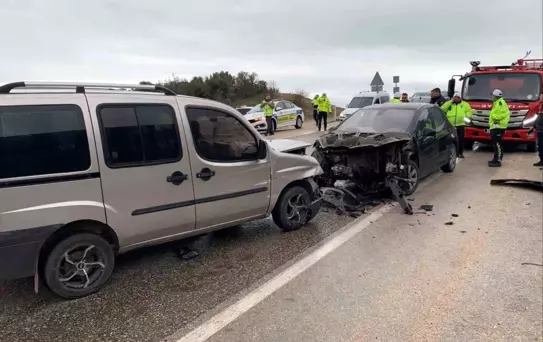 Eğirdir'de Zincirleme Kaza: 8 Yaralı