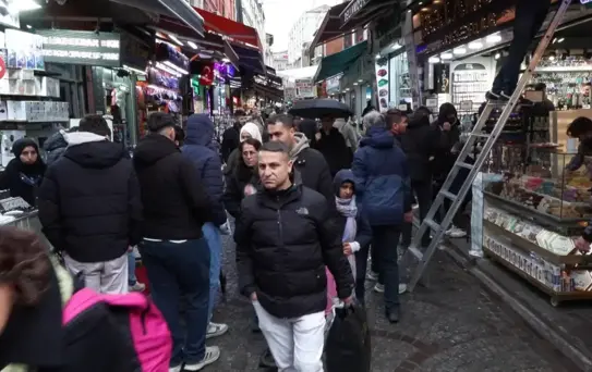 Eminönü'nde Bayram Yoğunluğu