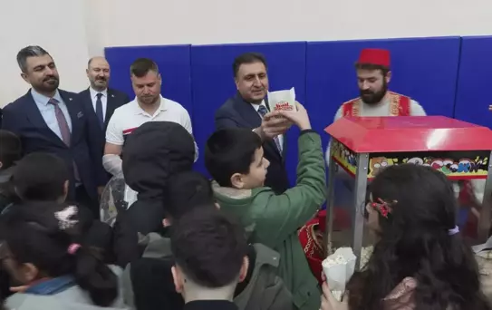 İl Mili Eğitim Müdürü Yentür: Bu bayram vesilesiyle barış ve kardeşliğin komşu ülkelere yayılmasını istiyoruz