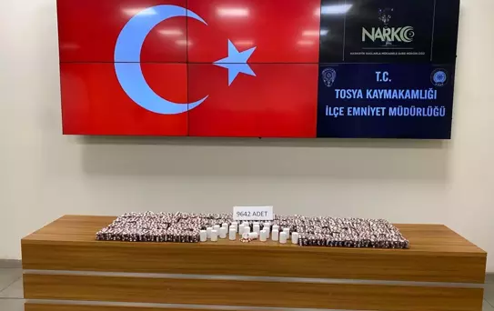 Tosya'da Uyuşturucu Operasyonu: 9 Bin 642 Hap Ele Geçirildi