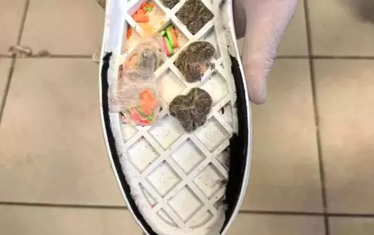 Şanlıurfa'da Ayakkabıdan Uyuşturucu Çıktı