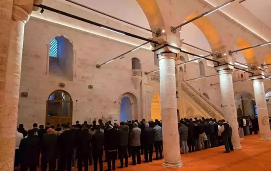 Tarihi Selahaddin Eyyubi Camii Yeniden İbadete Açıldı