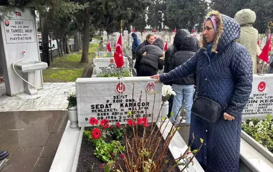 Edirnekapı Şehitliği'nde hüzünlü bayram