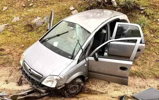 Kula'da Otomobil Devrildi: 1 Yaralı