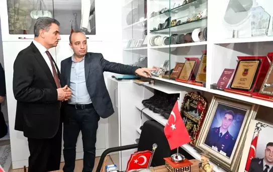 Vali Baruş, Şehit Ailesini Ziyaret Etti