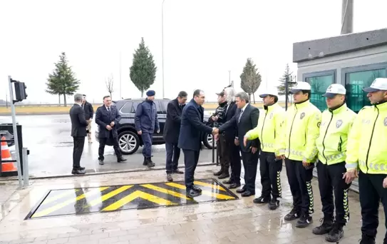 Tavşanlı'da bayramlaşmanın ardından güvenlik güçlerine ziyaret