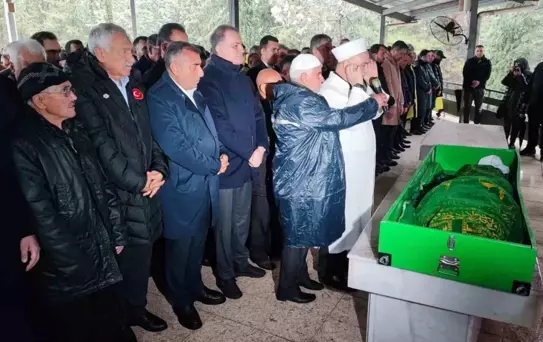 AK Parti Adana İl Başkanı Dağlı'nın annesinin cenazesi toprağa verildi