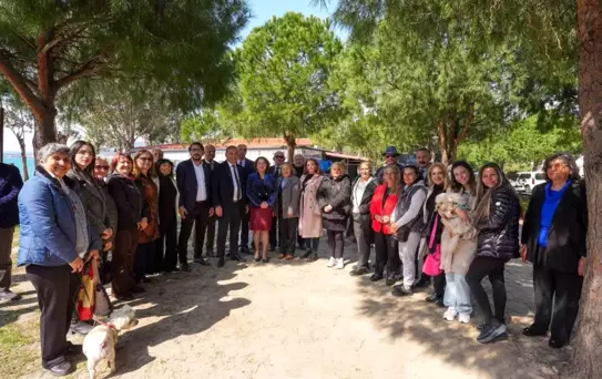 Başkan Gençay vatandaşlarla bayramlaştı