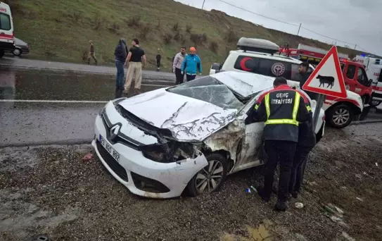 Bingöl'de Trafik Kazası: 1 Ölü, 2 Yaralı